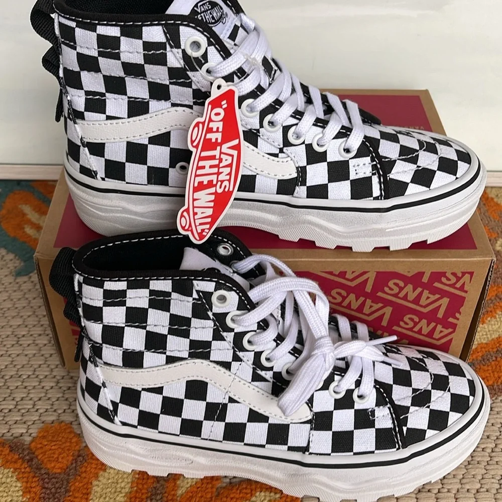 Vans WMNS Sentry Sk8-Hi
Checkerboard
VN0A5KY5705
Sneakers - Picture 2 of 16